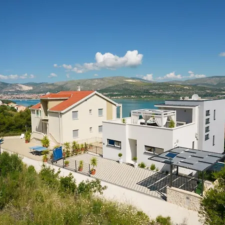 Luxury Sun Stone Heated Pool & Whirlpool * Τρογκίρ