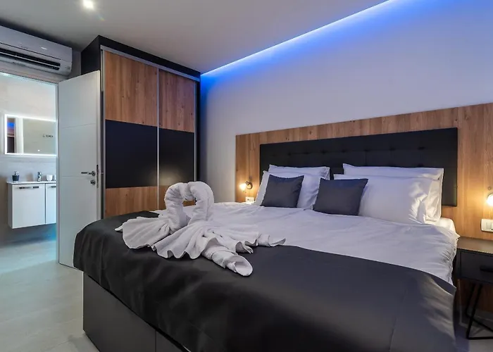 Luxury Sun Stone Heated Pool & Whirlpool Τρογκίρ