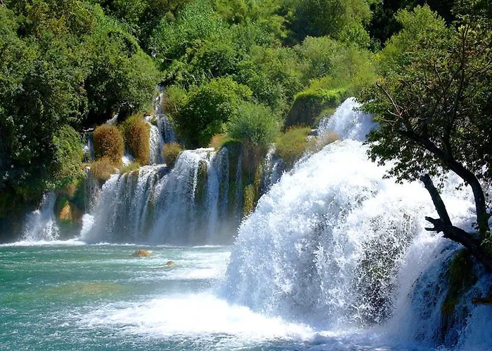 Luxury Sun Stone Heated Pool & Whirlpool * Τρογκίρ