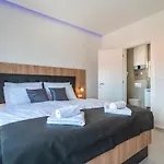Luxury Sun Stone Heated Pool & Whirlpool Βίλα Τρογκίρ