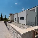 Luxury Sun Stone Heated Pool & Whirlpool Βίλα