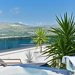 Βίλα Luxury Sun Stone Heated Pool & Whirlpool