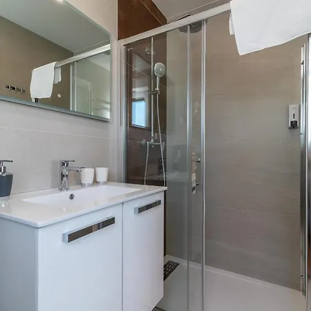 Willa Luxury Sun Stone Heated Pool & Whirlpool Trogir