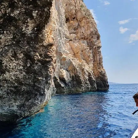 Willa Luxury Sun Stone Heated Pool & Whirlpool Trogir