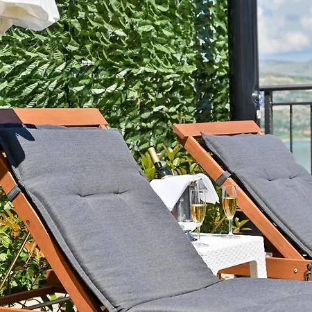 Luxury Sun Stone Heated Pool & Whirlpool Willa Trogir