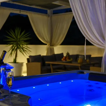 Luxury Sun Stone Heated Pool & Whirlpool Willa Trogir