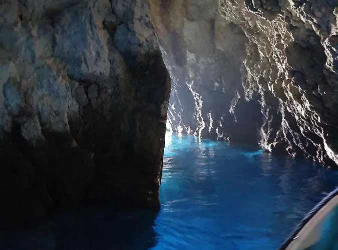 Luxury Sun Stone Heated Pool & Whirlpool Villa