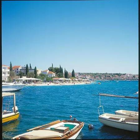 Luxury Sun Stone Heated Pool & Whirlpool Villa