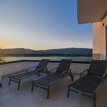 빌라 Luxury Sun Stone Heated Pool & Whirlpool *