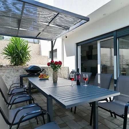 Luxury Sun Stone Heated Pool & Whirlpool Villa Trogir