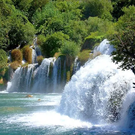 Luxury Sun Stone Heated Pool & Whirlpool * Trogir