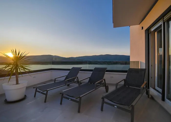 Vila Luxury Sun Stone Heated Pool & Whirlpool *