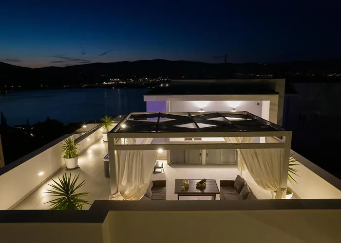 Luxury Sun Stone Heated Pool & Whirlpool Vila *