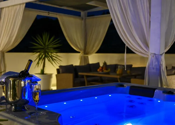 Luxury Sun Stone Heated Pool & Whirlpool Vila Trogir