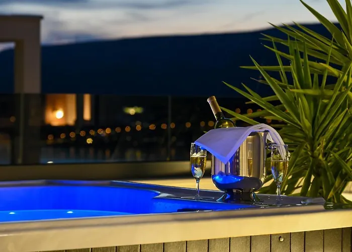 Vila Luxury Sun Stone Heated Pool & Whirlpool *