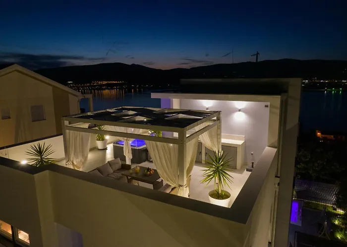 Vila Luxury Sun Stone Heated Pool & Whirlpool Trogir